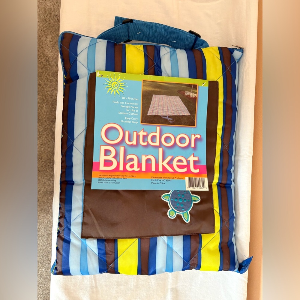 Outdoor Blanket 58x70 Stadium Seat Cushion Folding Waterproof Preferred Products